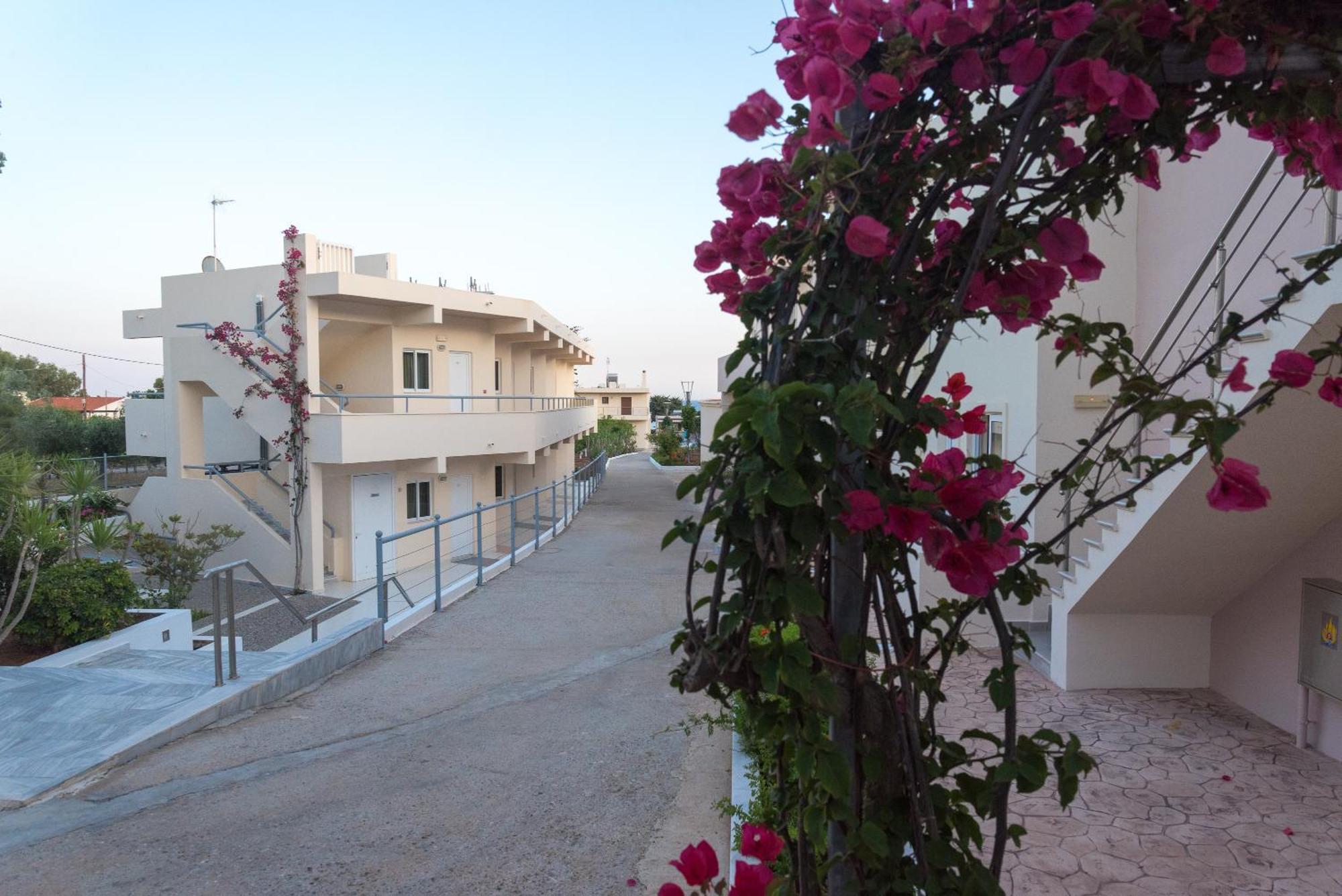 Amaryllis Front Beach Hotel Lardos Exterior photo