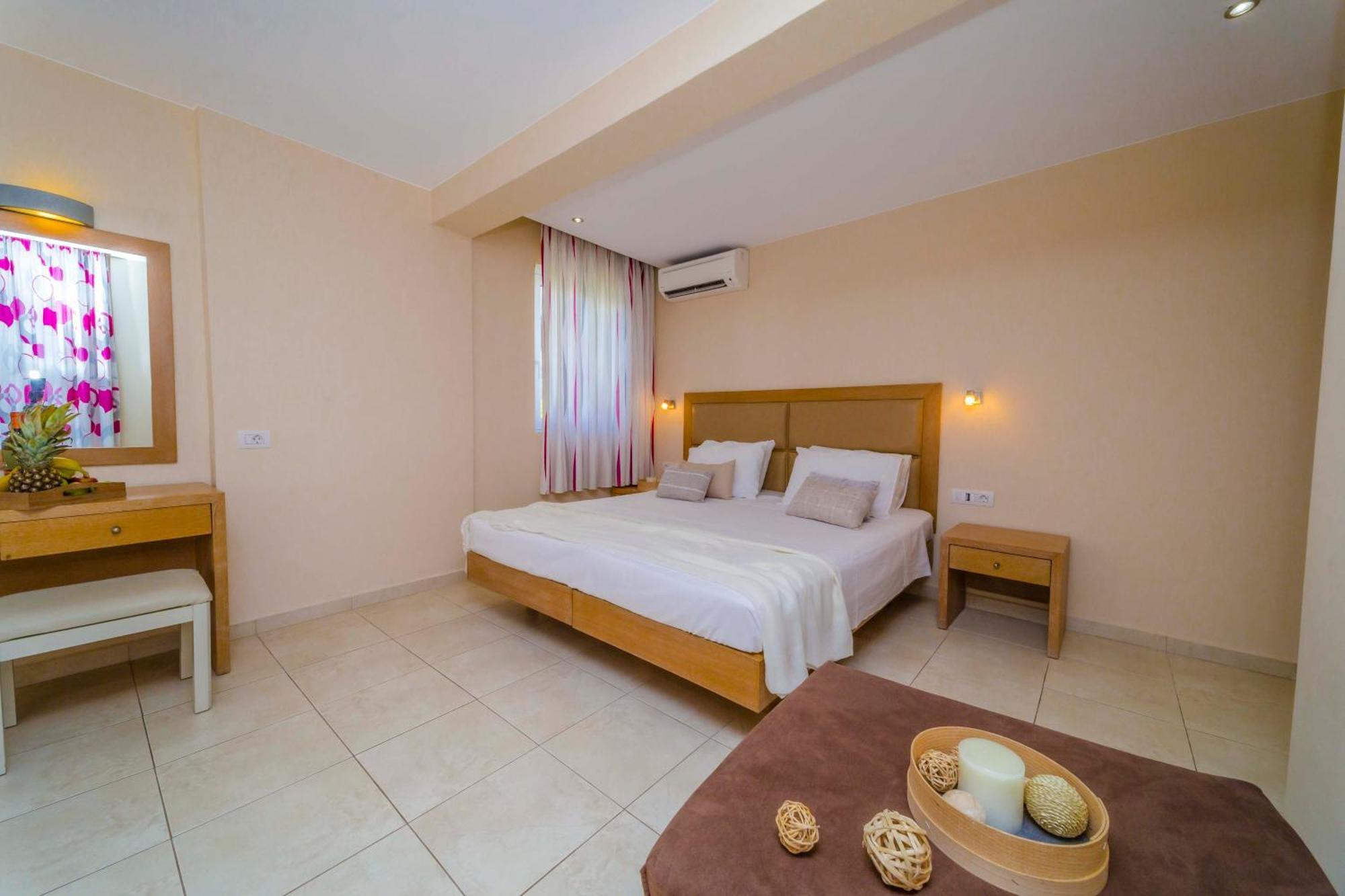 Amaryllis Front Beach Hotel Lardos Exterior photo