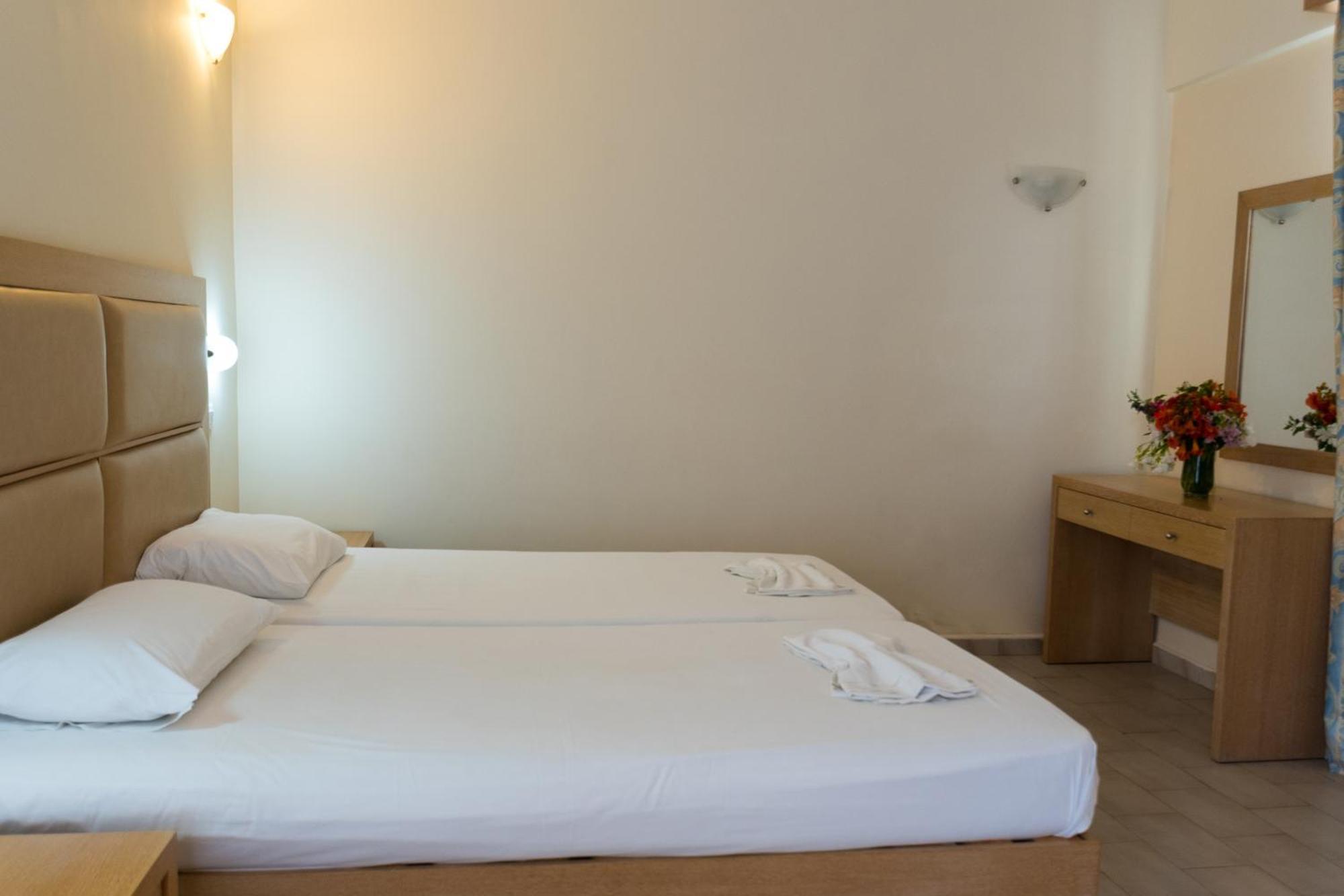 Amaryllis Front Beach Hotel Lardos Exterior photo